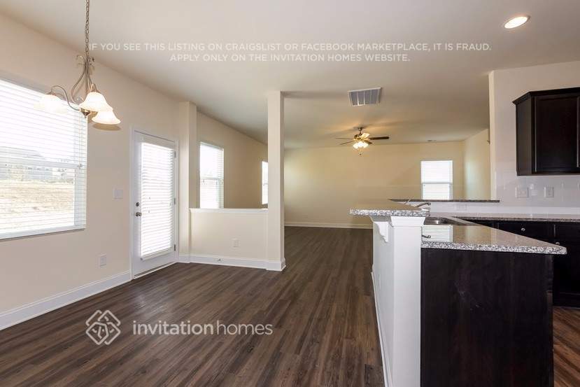 Building Photo - 179 Sassafras Rd