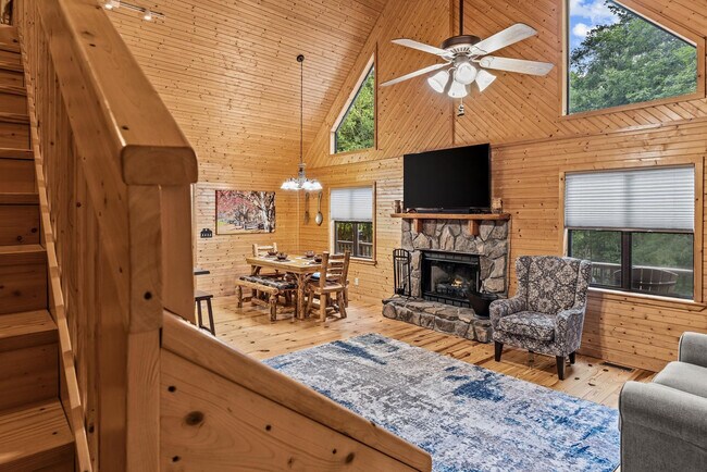 Primary Photo - 4050 Henson Rd