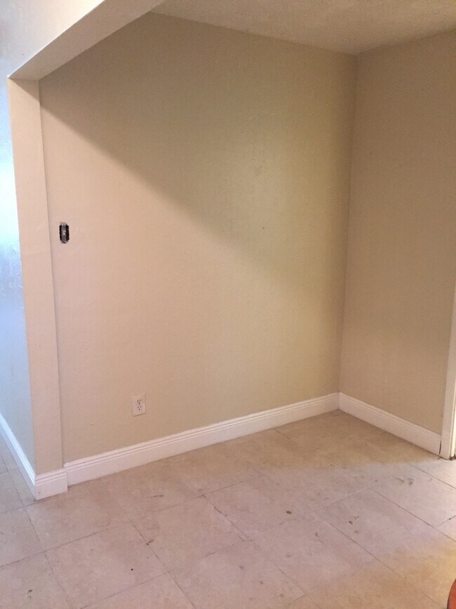 Building Photo - Large 3-2 with a carport