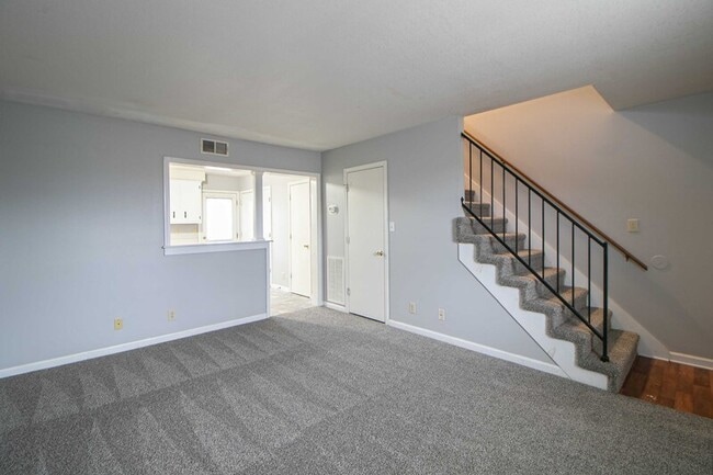 Building Photo - 363 Peabody Dr