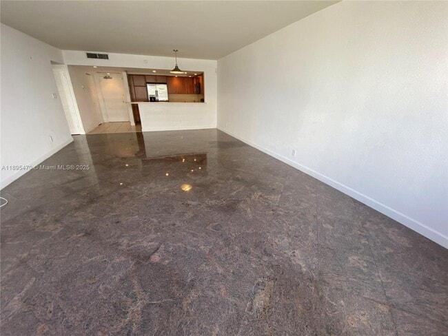 Building Photo - 5600 Collins Ave
