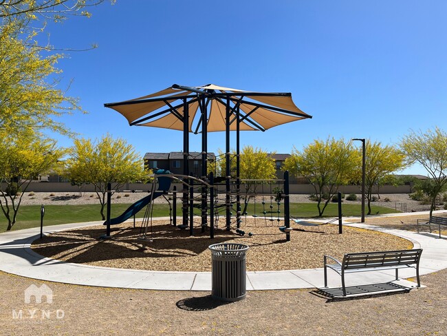 Building Photo - 8756 W Rancho Dr