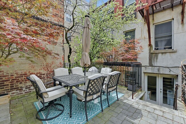 Building Photo - 405 Bloomfield St