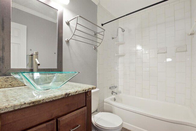 Building Photo - 5305 Harmon Ave