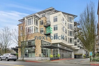 Building Photo - Beautiful 2BR + Den Condo with Garage Parking in Vibrant Downtown Kirkland