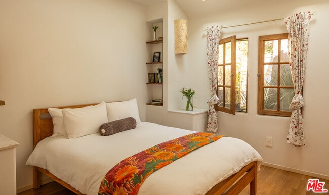 Building Photo - 8978 Wonderland Ave