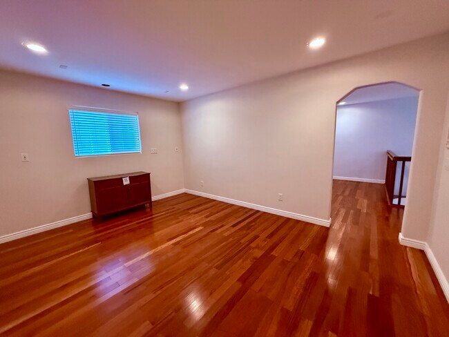 Building Photo - 12665 Sundance Ave