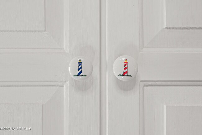 Building Photo - 49 Franklin Ave