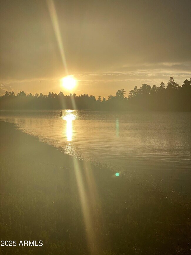 Building Photo - 3361 W Hansen