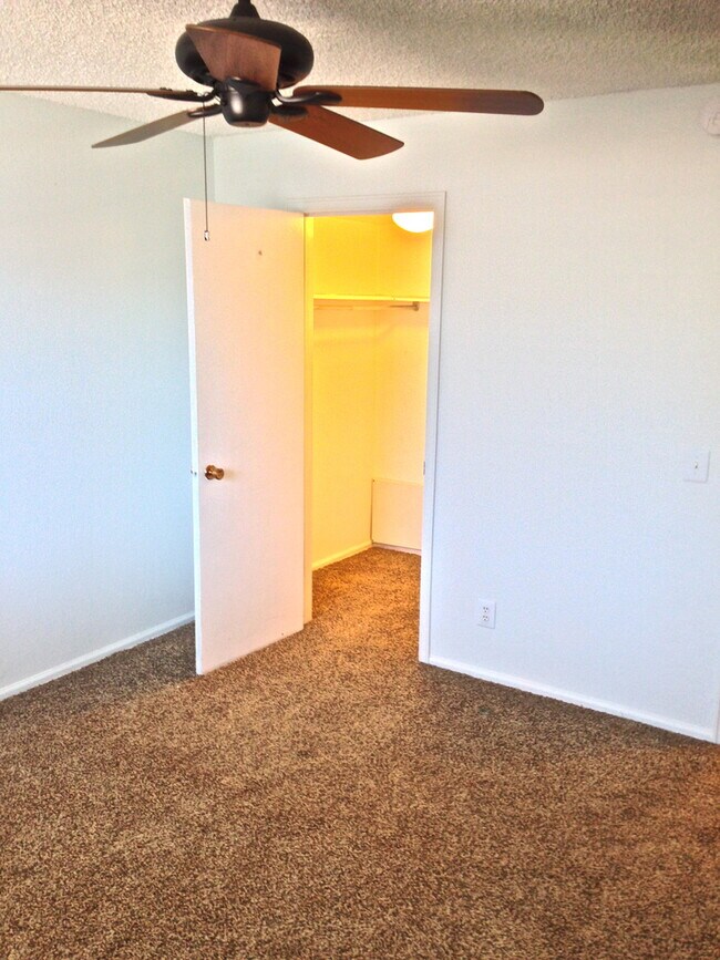 Building Photo - Charming Updated One Bedroom Apartment In North Boulder!
