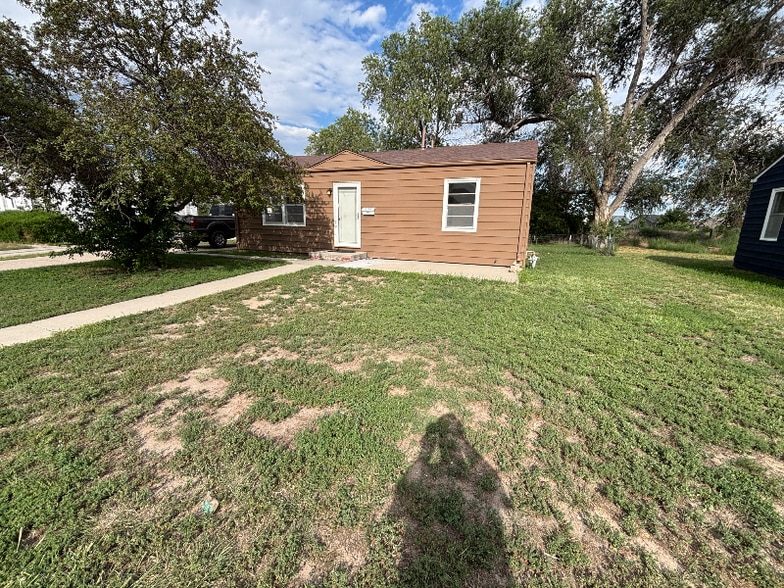 Building Photo - 522 Charlotte Dr