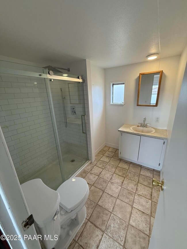 Building Photo - 15835 S Cordes Lakes Dr