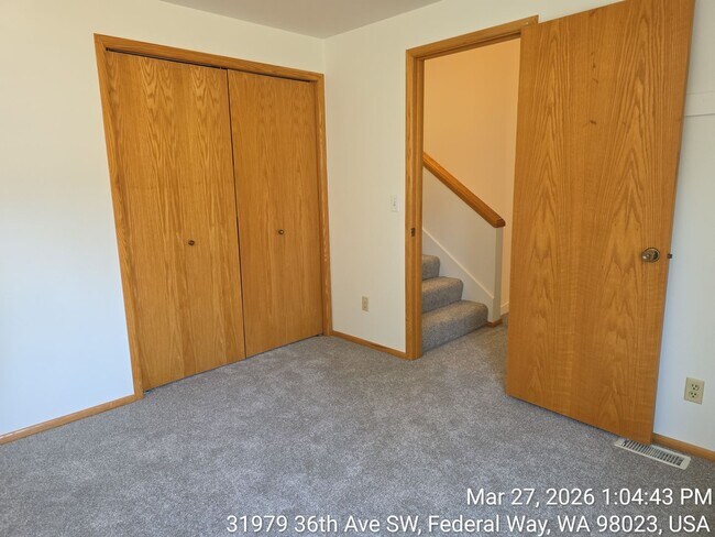 Building Photo - Twin Lakes life on a golf course -4 level home -  4 bedroom 2.5 bathroom with 2 car garage - Move...