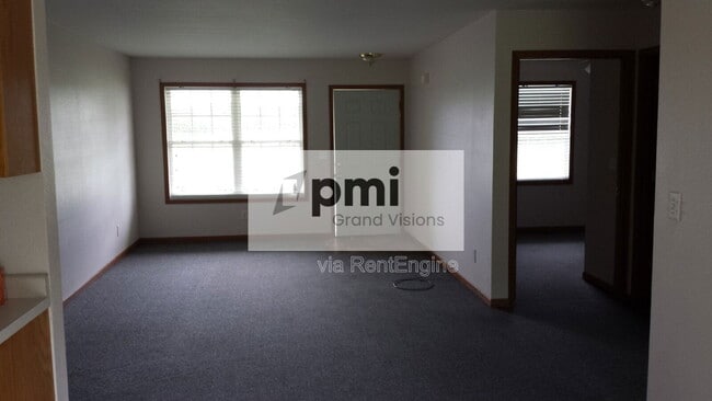 Building Photo - 6381 IL-48