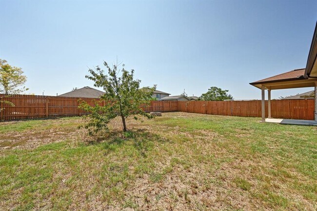 Building Photo - 411 Langely