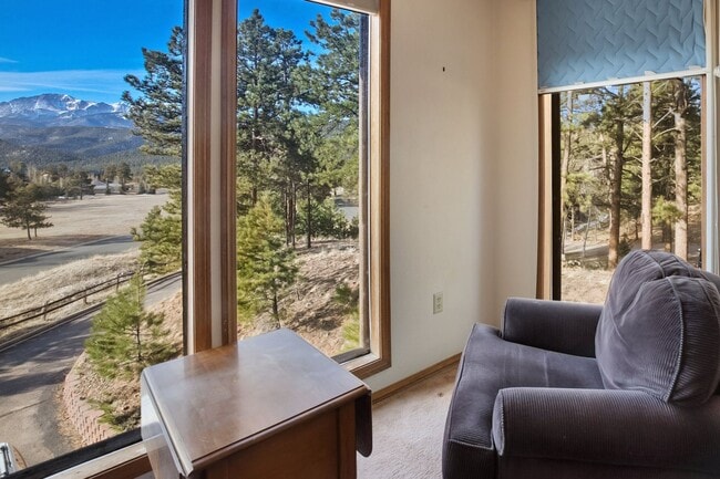 Building Photo - Beautiful Unit on Greenway for rent!