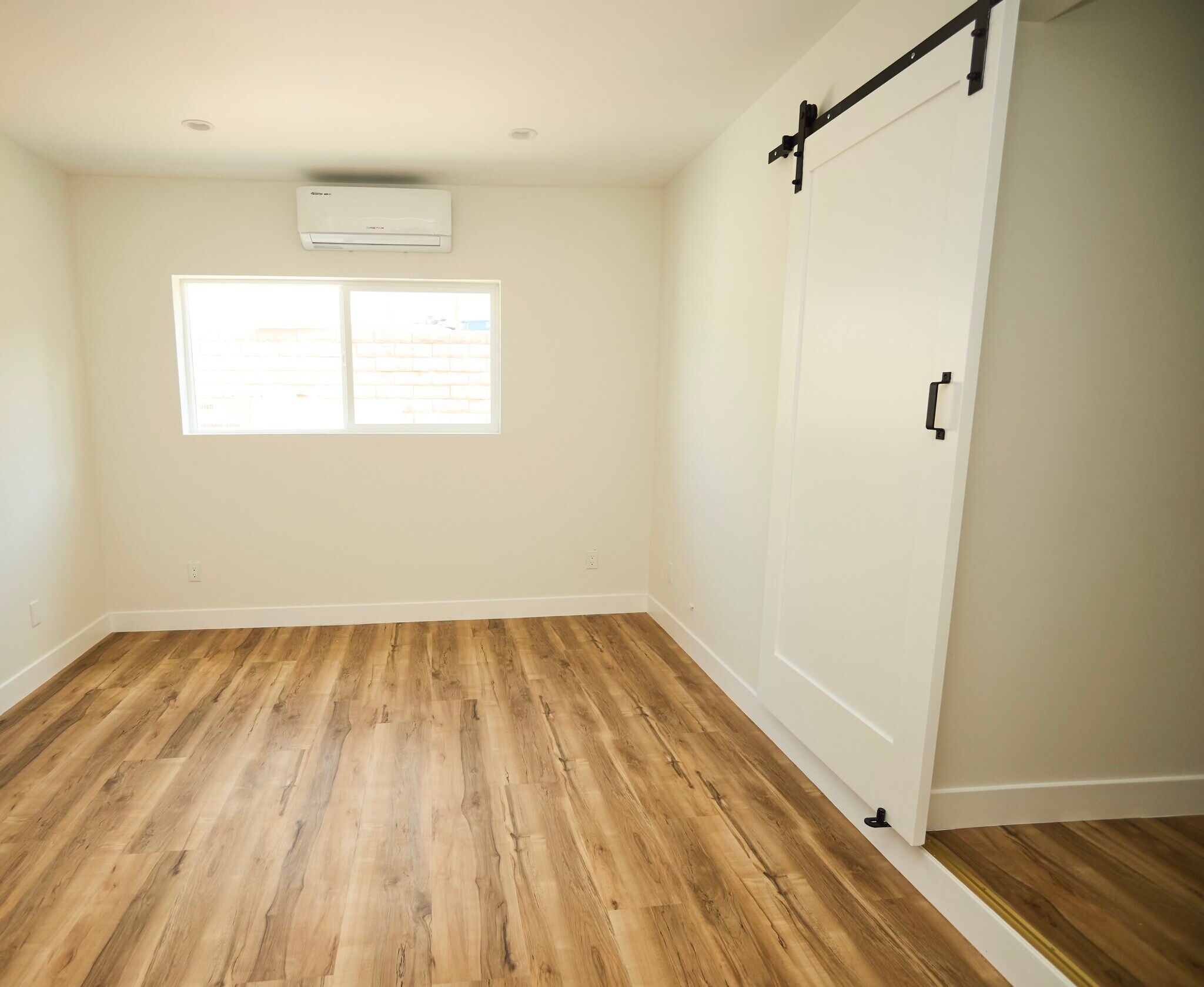 Bedroom - 20744 Bermuda St