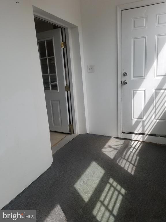 Building Photo - 805 Brooks Ln