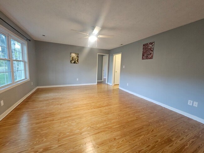 Building Photo - 1105 Mica Rd
