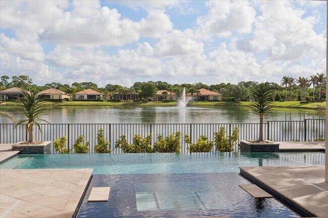 Building Photo - 17120 SW Ambrose Way