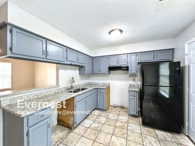 Building Photo - 7091 Foxhall Dr