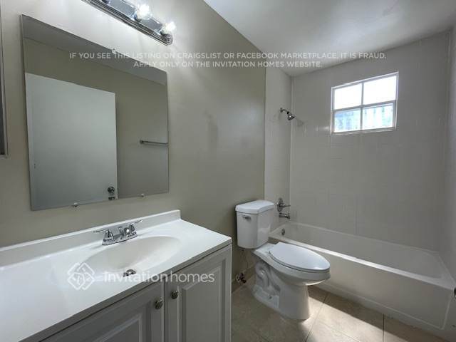 Building Photo - 4220 SW 72nd Terrace
