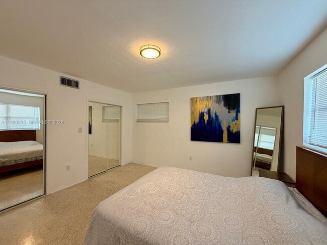 Building Photo - 1135 101st St