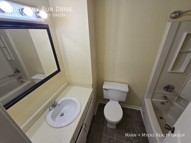 Building Photo - 4706 Pony Run Dr