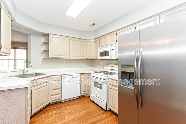 Building Photo - 4406 Aberdeen Ln