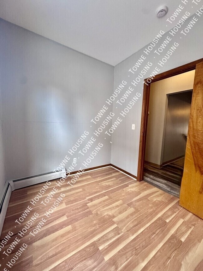 Building Photo - 336 East St