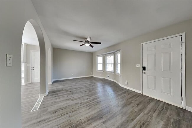 Building Photo - 3876 Brookshire Pl