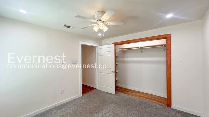 Building Photo - 118 Cravens Ave