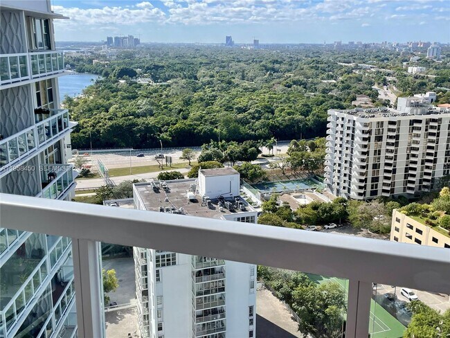 Building Photo - 2451 Brickell Ave