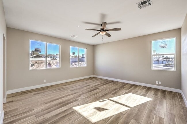 Building Photo - RARE HORSE PROPERTY FOR RENT – NEAR BLM LAND | HENDERSON, NV