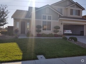 Building Photo - 1001 Alloro Ct