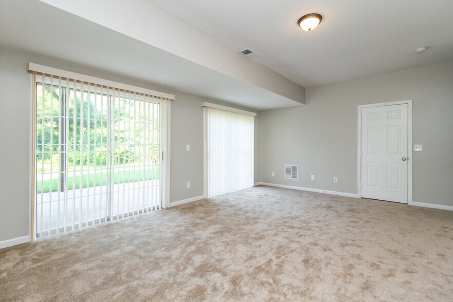 Building Photo - 5981 Tate Dr