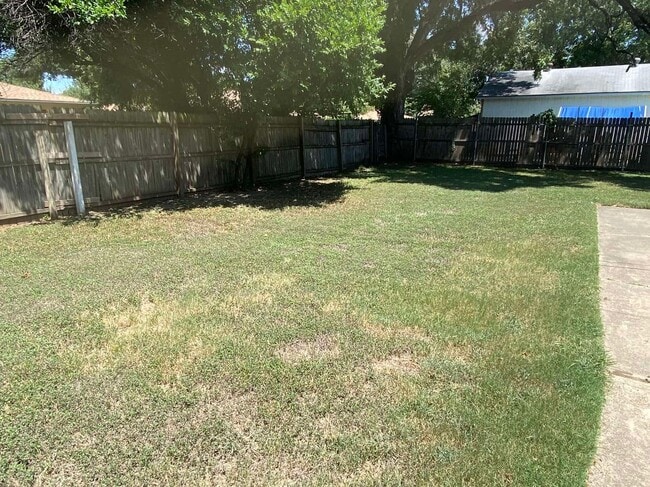 Building Photo - 1017-1019 Mullins Street