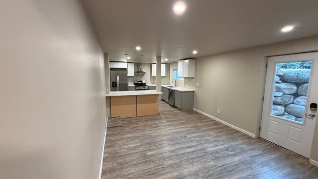Building Photo - Glenwood Springs- 2 Bed / 1 Bath ADU