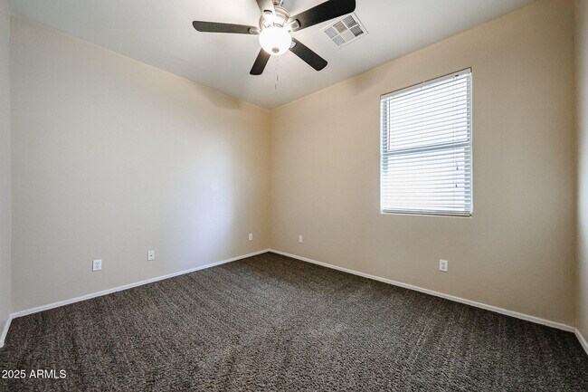 Building Photo - 44115 Askew Dr