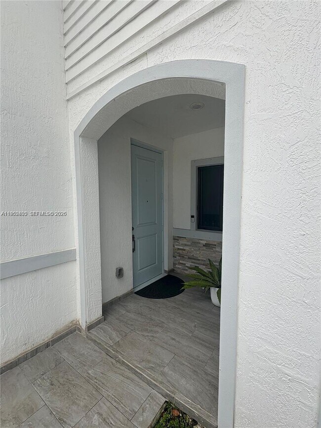 Building Photo - 13360 Tropical Ave