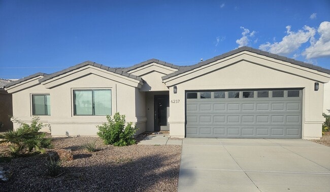 Primary Photo - Los Lagos 3 Bed Room Home with Lake Views