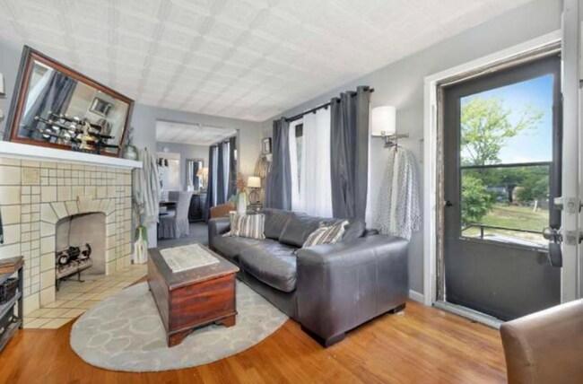 Building Photo - 3421 Glenway Ave