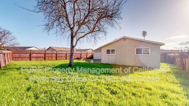 Building Photo - 1139 St Anthony Ln