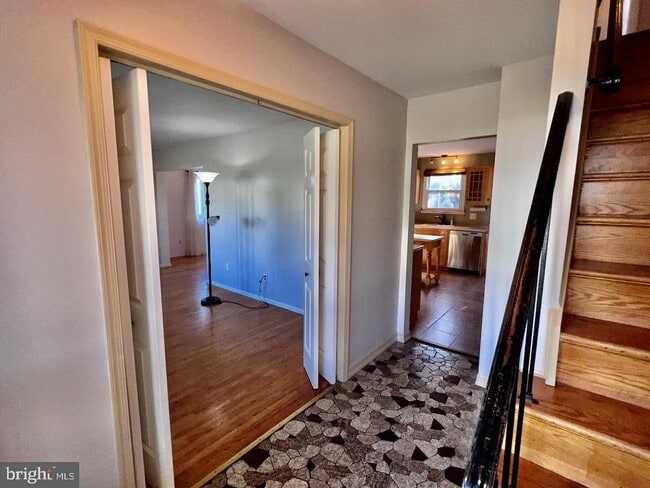 Building Photo - 918 Rockwell Rd