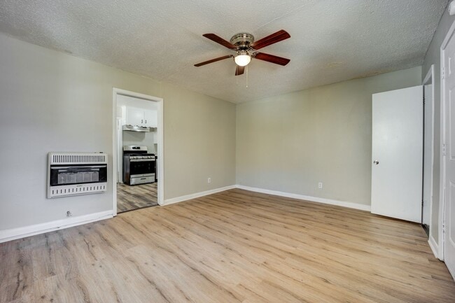 Building Photo - SF-067-1216 &amp; 1218 North 35th Street Duplex