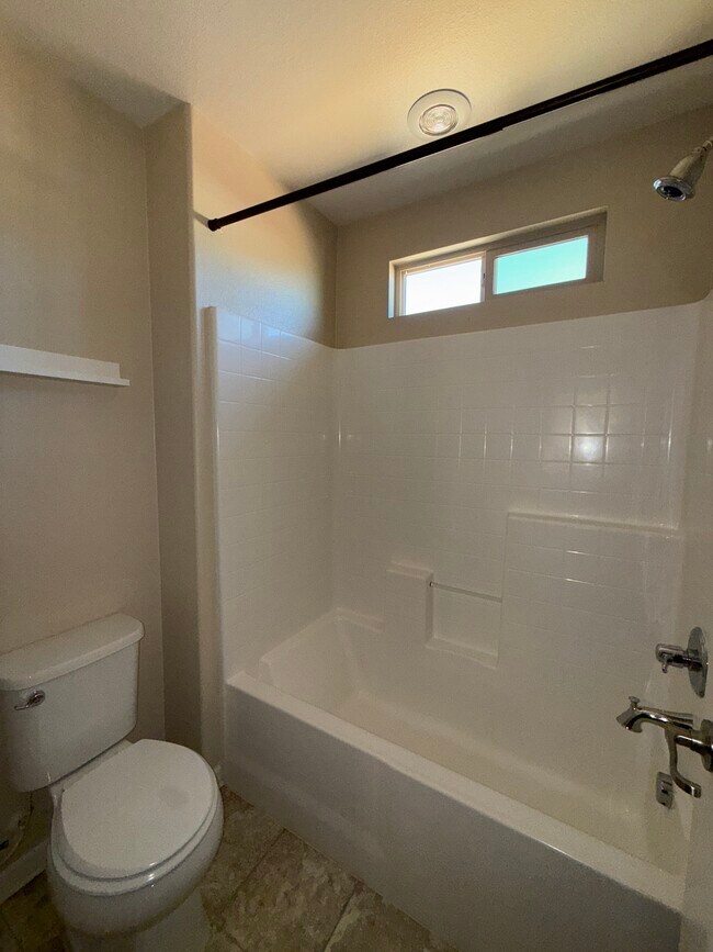 Building Photo - Chervil Way