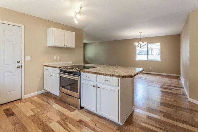 Building Photo - 2362 Calcite St