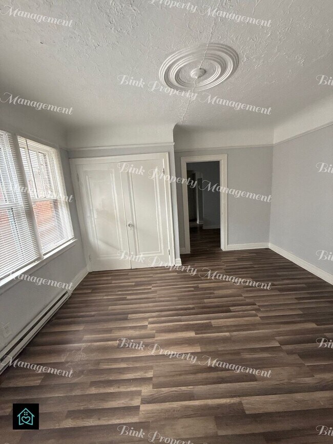 Building Photo - 14814 Sussex St