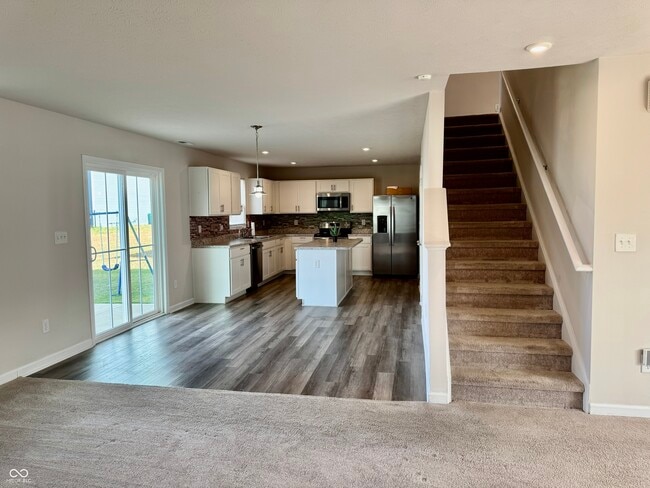 Building Photo - 830 McArthur Dr