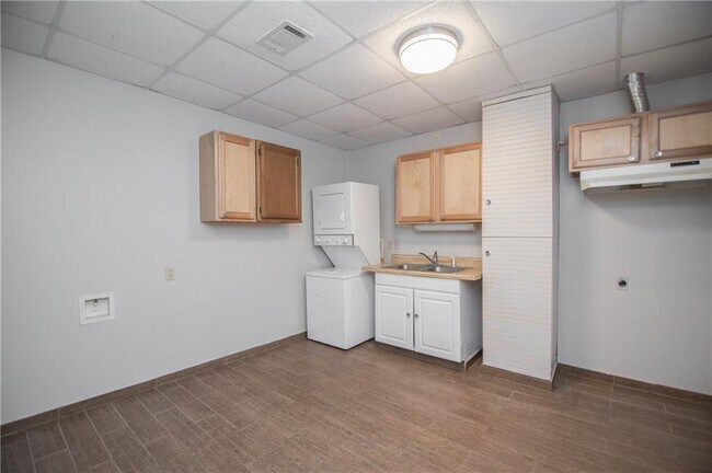 Building Photo - 755 Sheridan Ridge Ct